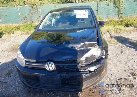 2014 Volkswagen Golf 2.5L z USA, uszkodzony, nr VIN WVWDB7AJ2EW002316